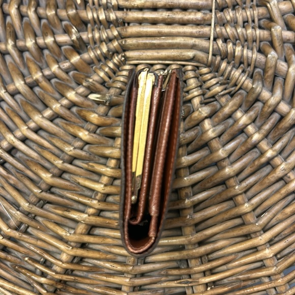 Authentic Louis Vuitton, Monogram Kisslock wallet - Picture 9 of 10